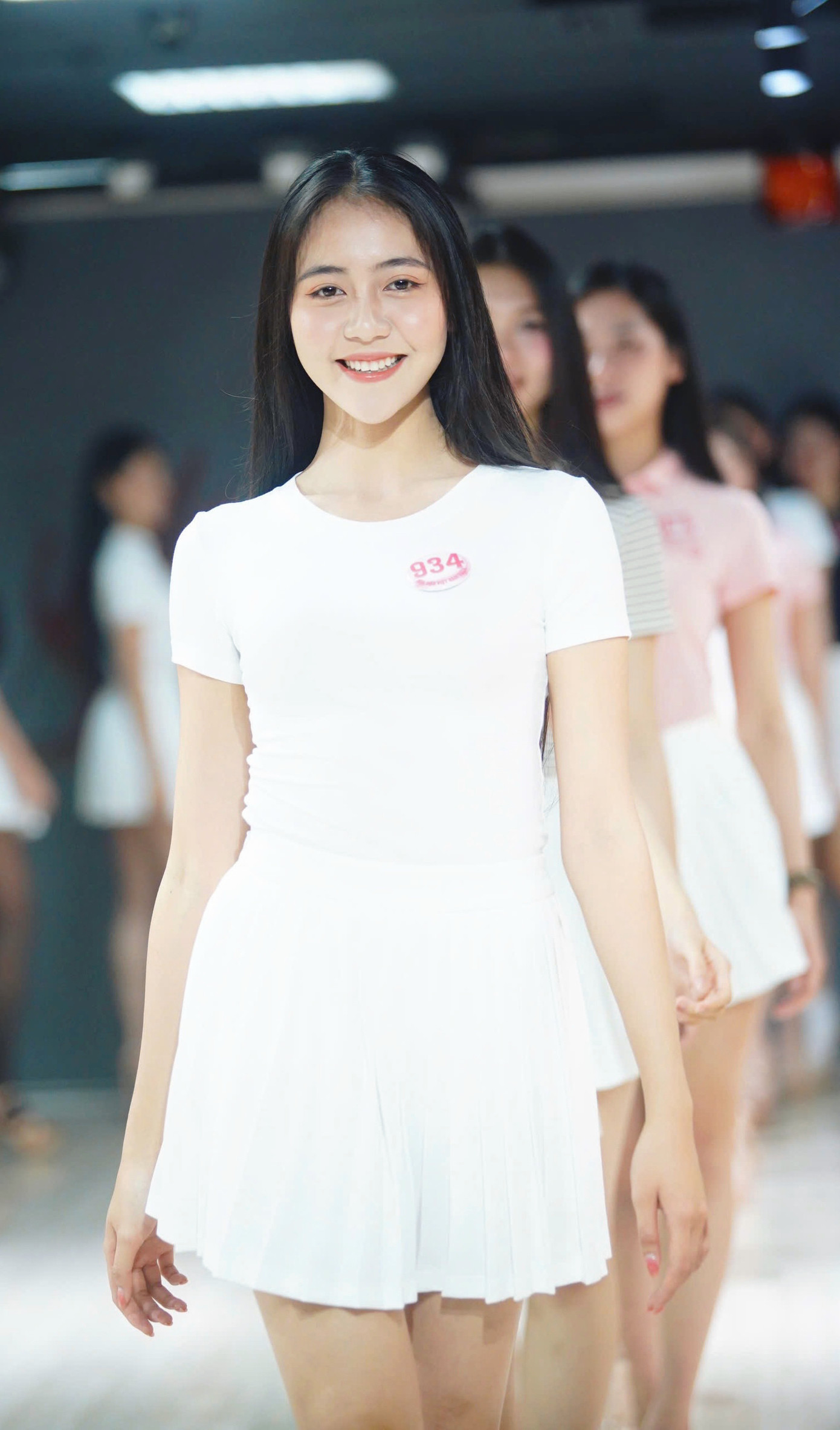 Lê Thị Mỹ Dung, Nguyễn Đỗ Vũ Yến là hai thí sinh có gương mặt đẹp, bầu bĩnh.