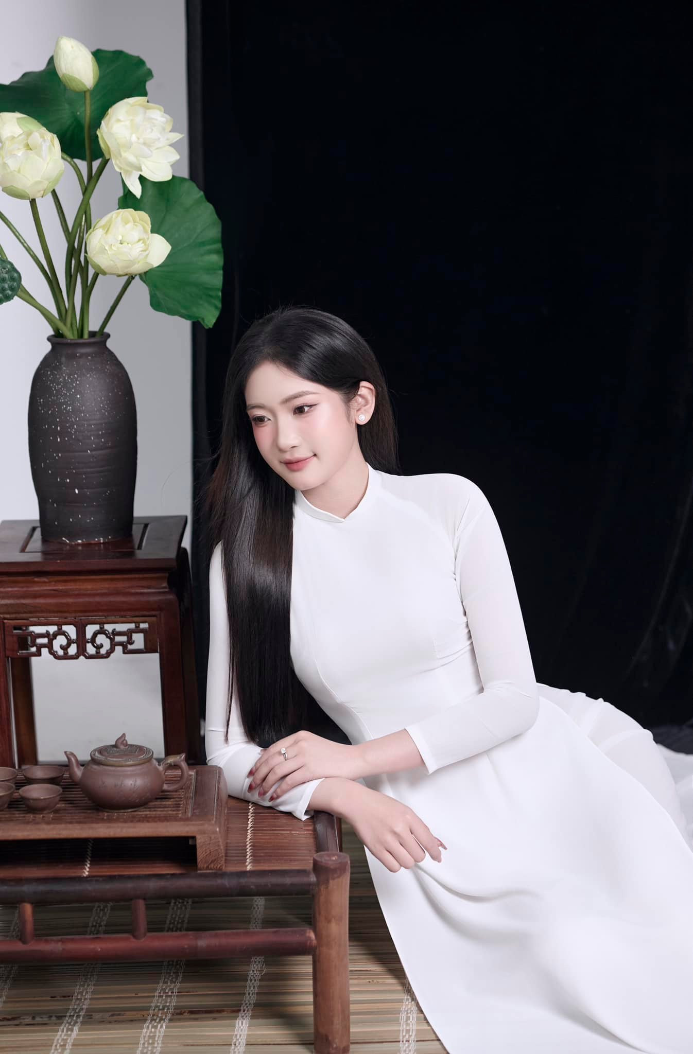 Chia sẻ với Tiền Phong, Hương Giang khẳng định Hoa hậu Việt Nam là cuộc thi danh giá, uy tín và là ước mơ của nhiều cô gái trẻ, trong đó có cô. “Từ khi còn nhỏ, tôi đã luôn ngưỡng mộ hoa hậu Đặng Thu Thảo, biểu tượng cho vẻ đẹp dịu dàng, thùy mị của người con gái Việt Nam. Tôi quyết định tham gia cuộc thi để thử thách bản thân, sống với ước mơ và lan tỏa những điều tích cực đến cộng đồng”, cô nói.