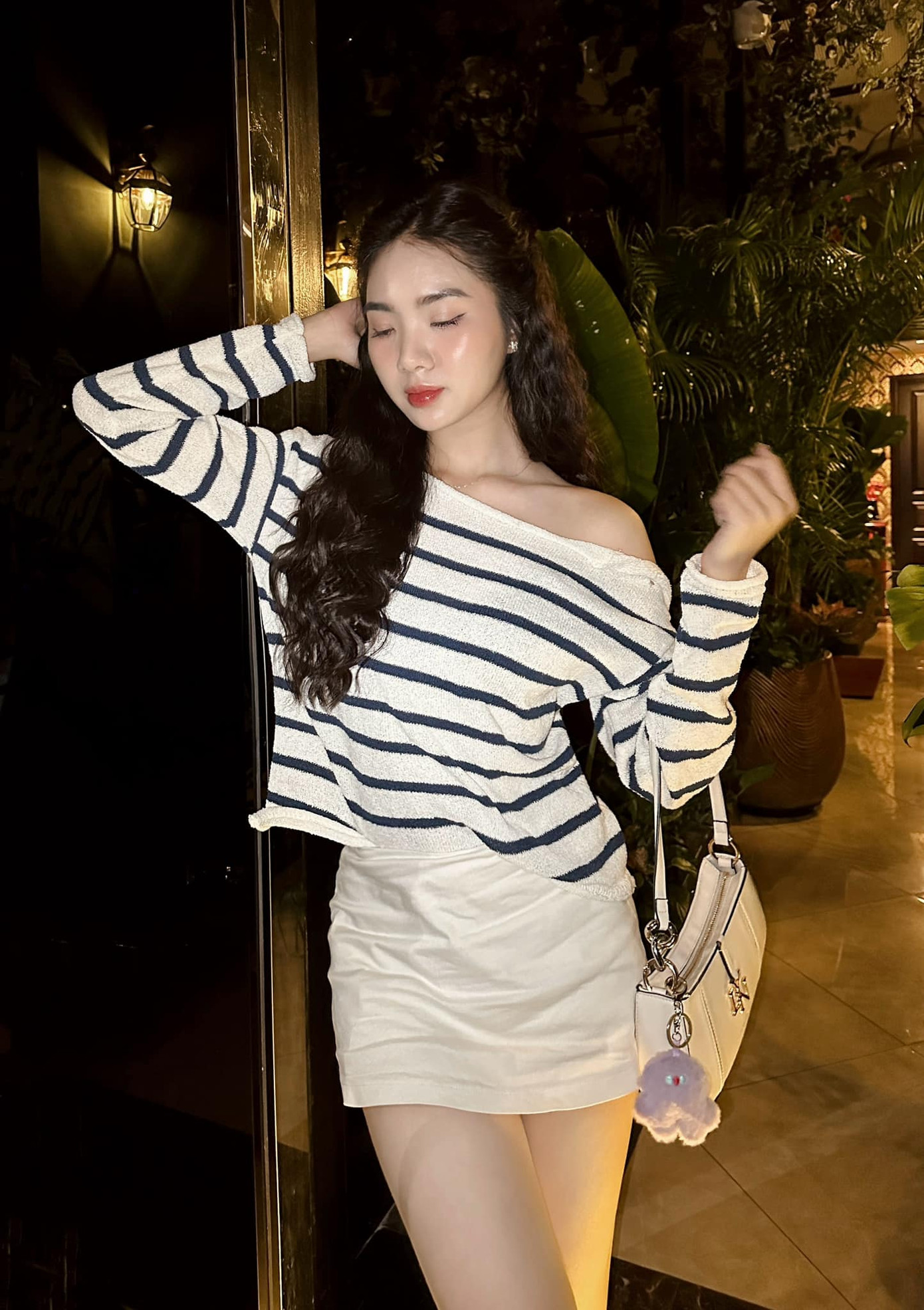 Trong vòng phỏng vấn kín, Hồng Hải nhận được câu hỏi về việc đã tham gia cuộc thi sắc đẹp nào chưa và lý do đến với cuộc thi Hoa hậu Việt Nam 2024. Hồng Hải trả lời rằng cô đã chờ đợi hai năm để đăng ký tham dự Hoa hậu Việt Nam.