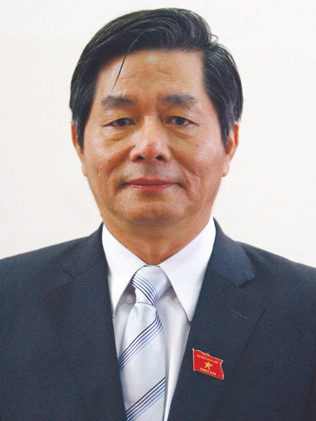 Bộ trưởng KH&ĐT Bùi Quang Vinh (58 tuổi), quê Hà Nội, cử nhân (kỹ sư nông nghiệp), Ủy viên Trung ương Đảng. Bộ trưởng KH&ĐT Bùi Quang Vinh (58 tuổi), quê Hà Nội, cử nhân (kỹ sư nông nghiệp), Ủy viên Trung ương Đảng