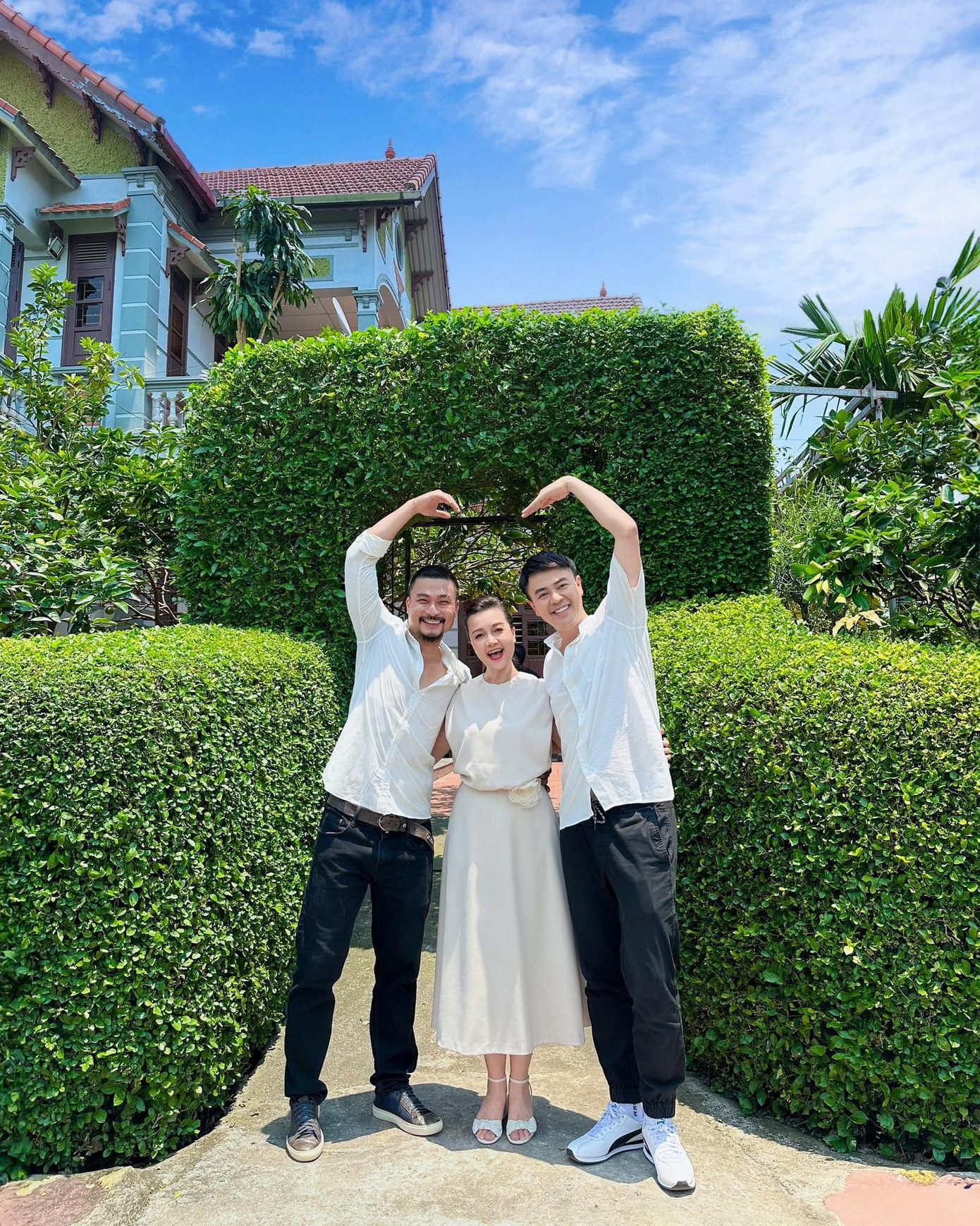 Cái kết phim Người một nhà được đánh giá viên mãn, nhân văn.