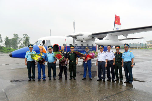 Chúc mừng tổ bay Tây Ban Nha hoàn thành nhiệm vụ. Chúc mừng tổ bay Tây Ban Nha hoàn thành nhiệm vụ