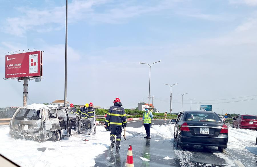 Bước đầu, tài xế xe ô tô được xác định là ông Trương Đắc N. (SN 1986, trú tại Quỳnh Lưu, Nghệ An).