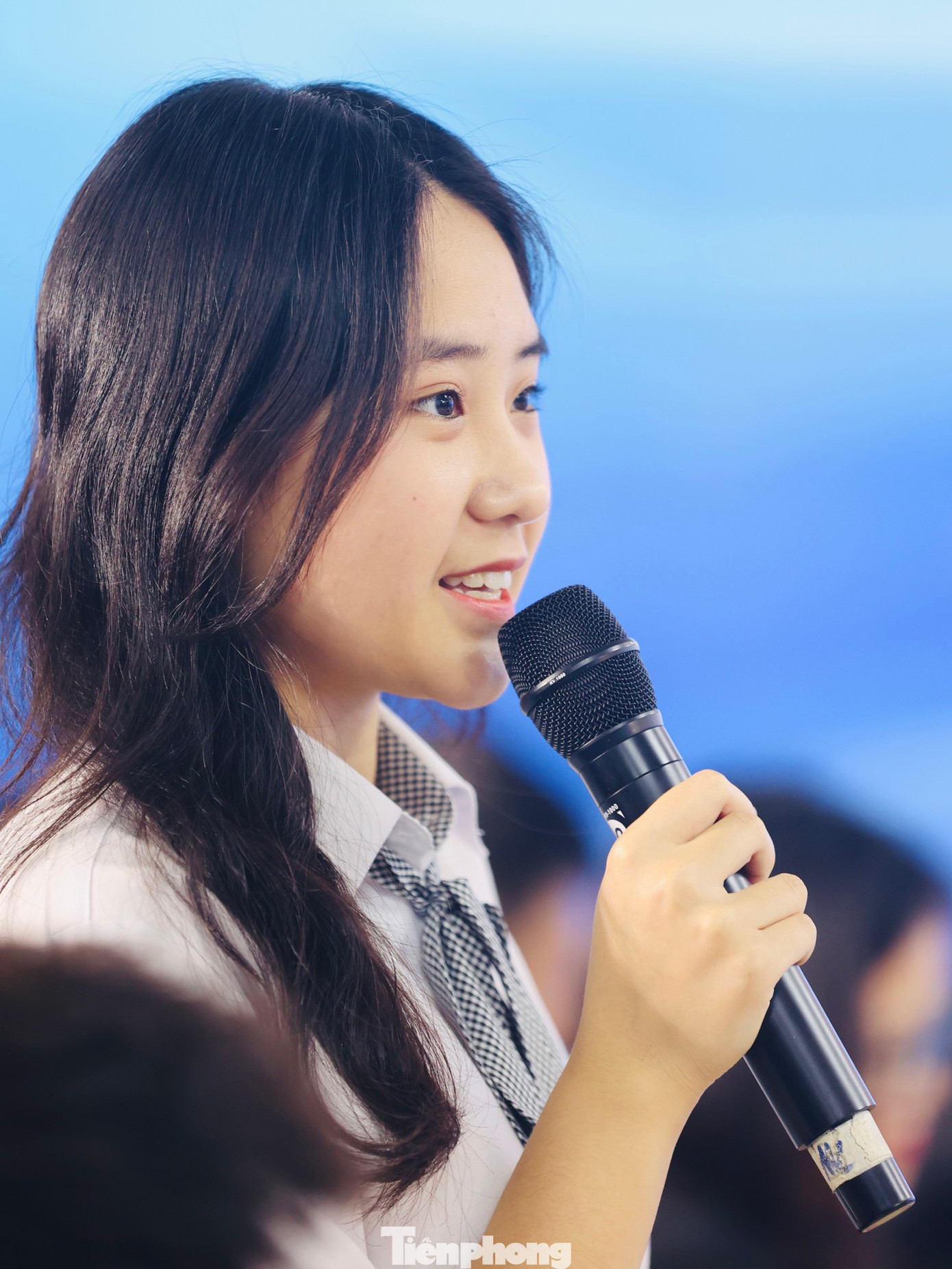 Xuyên suốt Diễn đàn, Ban Bí thư T.Ư Đoàn đã lắng nghe tâm tư, nguyện vọng; giải đáp thắc mắc; tiếp thu những đề xuất, kiến nghị, hiến kế của đoàn viên, thanh niên, thiếu nhi trong và ngoài nước. Trên cơ sở đó trao đổi, định hướng, dẫn dắt, thông tin những giải pháp của tổ chức Đoàn đã được xác lập trong Nghị quyết Đại hội Đoàn toàn quốc lần thứ XII nhằm thực hiện 2 quan điểm nhất quán của tổ chức Đoàn là phát huy sức trẻ và đồng hành với thanh thiếu nhi trên mọi phương diện. Xuyên suốt Diễn đàn, Ban Bí thư T.Ư Đoàn đã lắng nghe tâm tư, nguyện vọng; giải đáp thắc mắc; tiếp thu những đề xuất, kiến nghị, hiến kế của đoàn viên, thanh niên, thiếu nhi trong và ngoài nước. Trên cơ sở đó trao đổi, định hướng, dẫn dắt, thông tin những giải pháp của tổ chức Đoàn đã được xác lập trong Nghị quyết Đại hội Đoàn toàn quốc lần thứ XII nhằm thực hiện 2 quan điểm nhất quán của tổ chức Đoàn là phát huy sức trẻ và đồng hành với thanh thiếu nhi trên mọi phương diện.