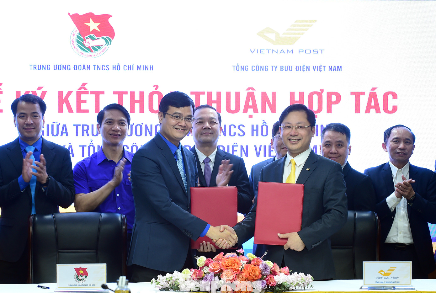 Hai bên phối hợp triển khai các nội dung hỗ trợ thanh niên chuyển đổi số. Ảnh: Xuân Tùng