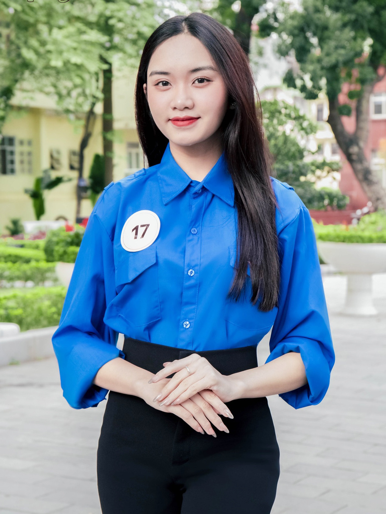 Thí sinh Nguyễn Trang Oanh (SBD 17) lớp Báo mạng điện tử CLC K42