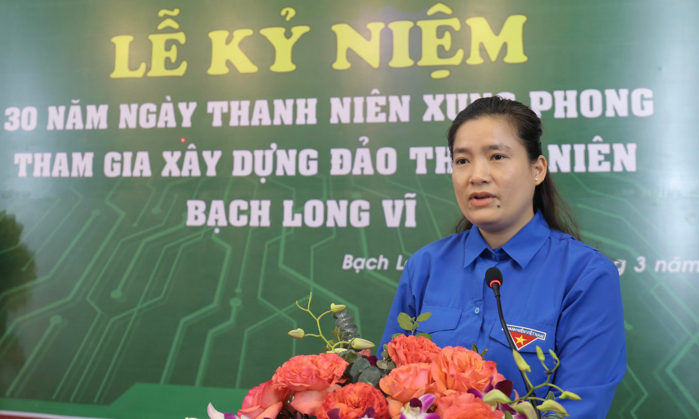 Chị Vương Toàn Thu Thủy phát biểu tại lễ kỷ niệm. Ảnh: Bảo Anh