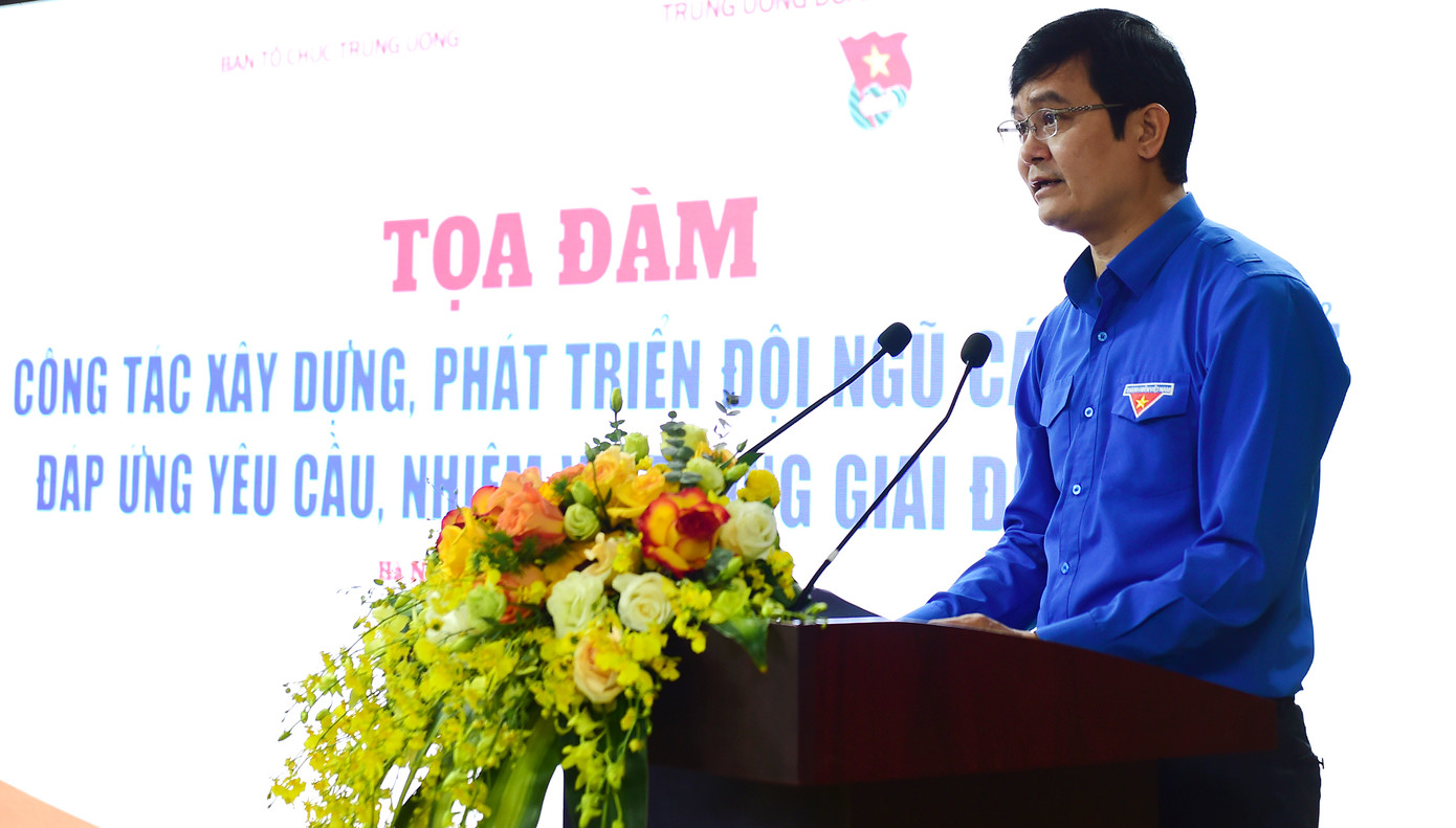 Anh Huy phát biểu kết luận tọa đàm. Ảnh: Xuân Tùng