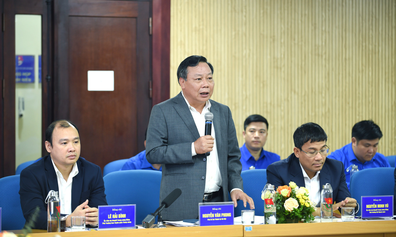 Ông Nguyễn Văn Phong phát biểu kiến nghị tại tọa đàm. Ảnh: Xuân Tùng