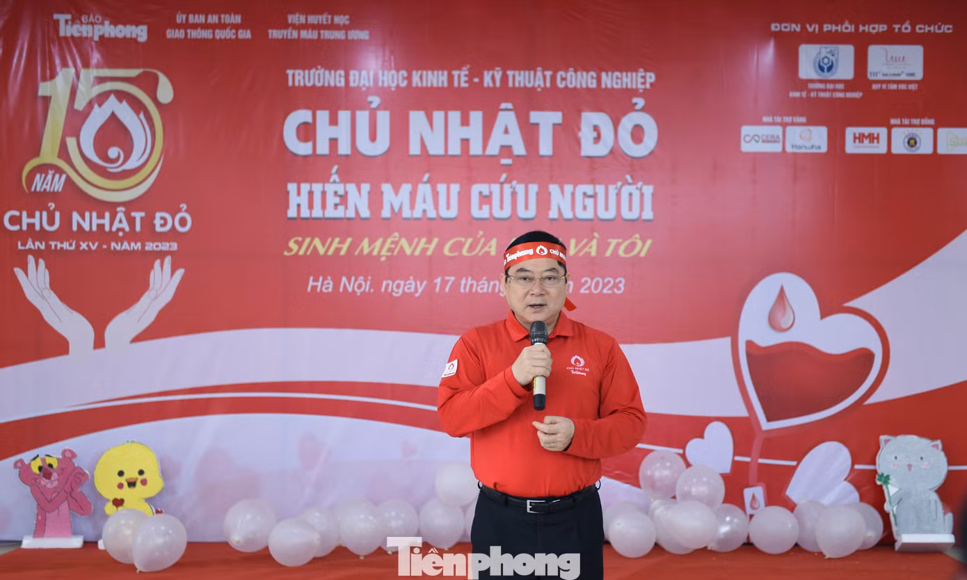 Nhà báo Lê Xuân Sơn phát biểu tại chương trình. Ảnh: Xuân Tùng Nhà báo Lê Xuân Sơn phát biểu tại chương trình. Ảnh: Xuân Tùng
