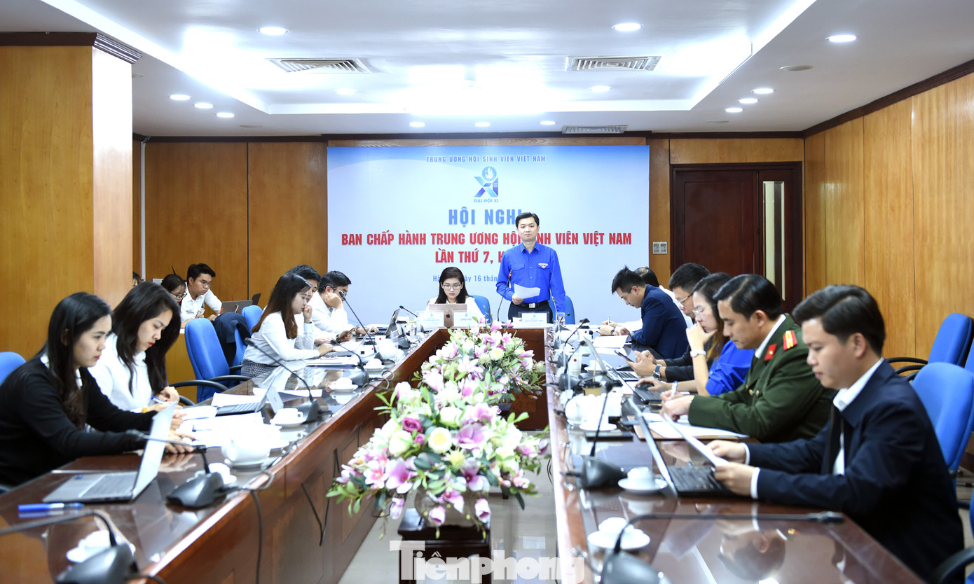 Hội nghị diễn ra theo hình thức trực tiếp kết hợp trực tuyến. Ảnh: Xuân Tùng