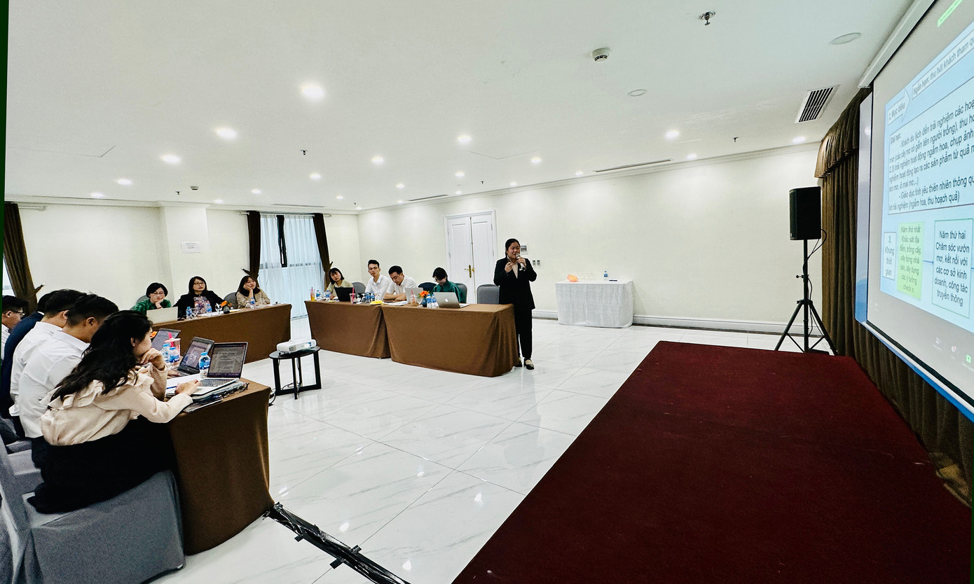 Khóa học được tổ chức theo hình thức trực tuyến và trực tiếp tại Việt Nam. Ảnh: Xuân Tùng