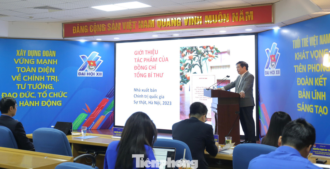 Hội nghị đã giới thiệu tác phẩm của Tổng Bí thư Nguyễn Phú Trọng. Ảnh: Bảo Anh