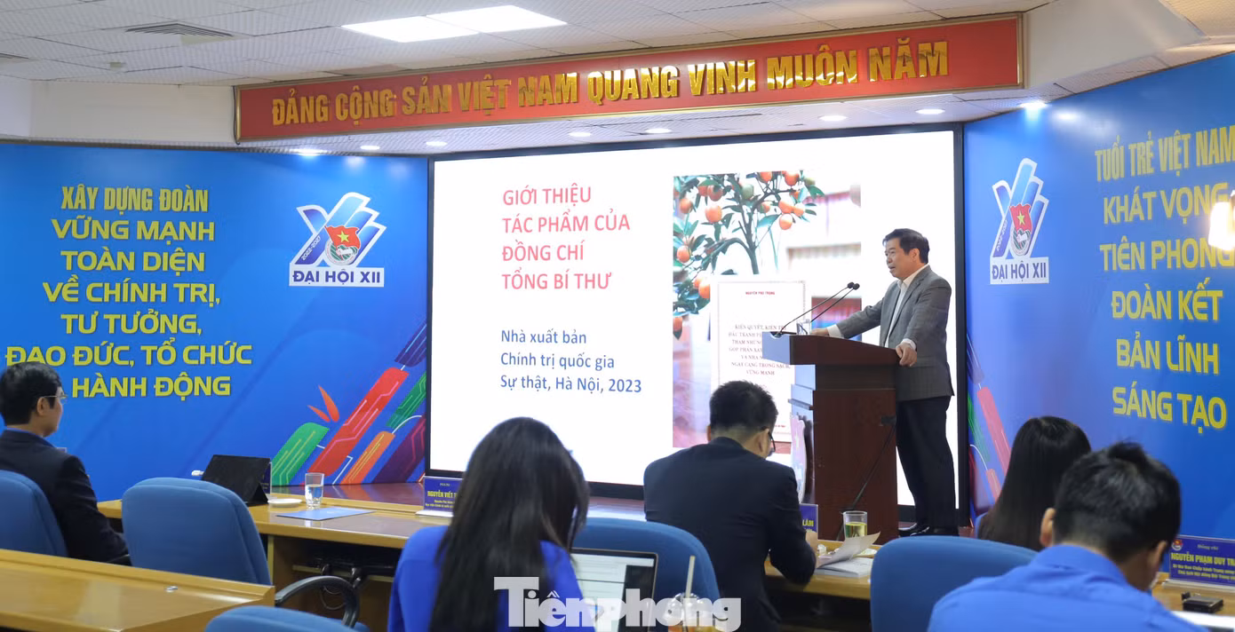Hội nghị đã giới thiệu tác phẩm của Tổng Bí thư Nguyễn Phú Trọng. Ảnh: Bảo Anh
