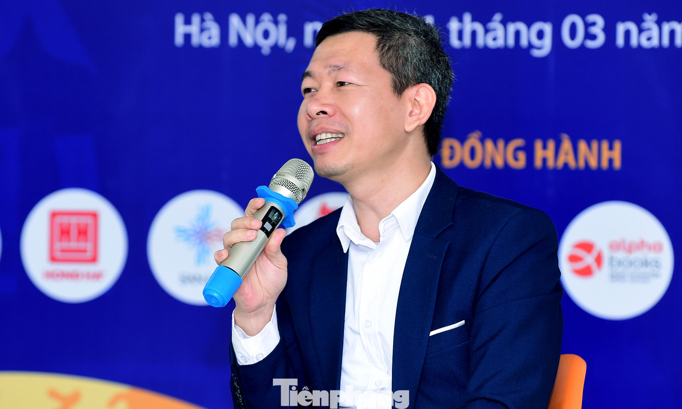 Anh Nguyễn Huy Du chia sẻ tại chương trình. Ảnh: Xuân Tùng