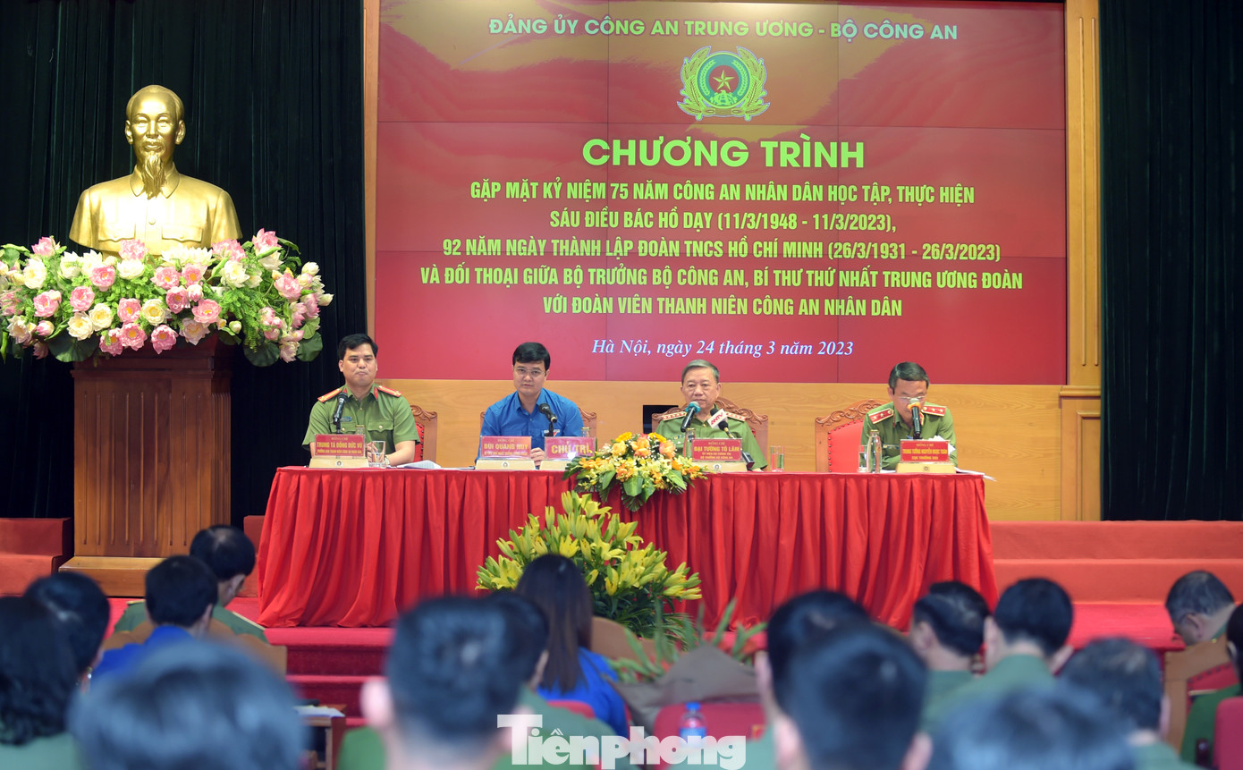 Quang cảnh buổi đối thoại. Ảnh: Xuân Tùng Quang cảnh buổi đối thoại. Ảnh: Xuân Tùng