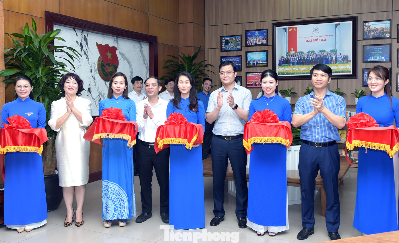 Nghi thức khánh thành công trình Không gian xanh tại trụ sở cơ quan T.Ư Đoàn. Ảnh: Xuân Tùng Nghi thức khánh thành công trình Không gian xanh tại trụ sở cơ quan T.Ư Đoàn. Ảnh: Xuân Tùng