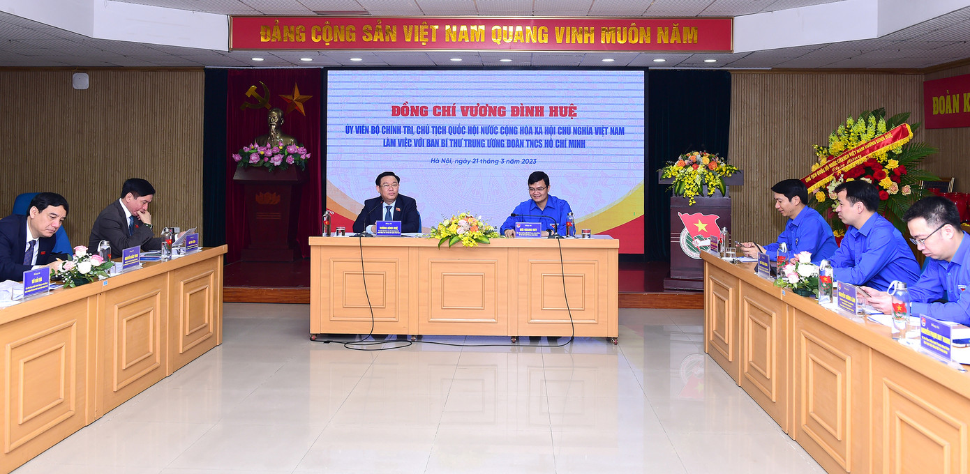 Chủ tịch Quốc hội Vương Đình Huệ làm việc với Ban Bí thư T.Ư Đoàn. Ảnh: Xuân Tùng