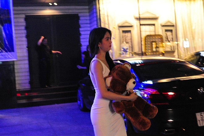 Mỗi khách mời ra về sau bữa tiệc sinh nhật đều được tặng một chú thú bông xinh xắn.. Mỗi khách mời ra về sau bữa tiệc sinh nhật đều được tặng một chú thú bông xinh xắn.