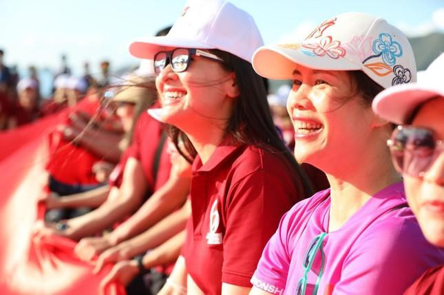 Việc đưa giải Tiền Phong Marathon ra Lý Sơn (tỉnh Quảng Ngãi), sau đó lên Tây Nguyên (tổ chức tại Pleiku, tỉnh Gia Lai) và bây giờ ra Côn Đảo (tỉnh Bà Rịa - Vũng Tàu) là nỗ lực thực hiện trước hết là một giải đấu thể thao với chất lượng tốt nhất, nhưng sự kiện đã vượt lên, đóng góp vào sự phát triển kinh tế - xã hội, đóng góp vào công tác chính trị.