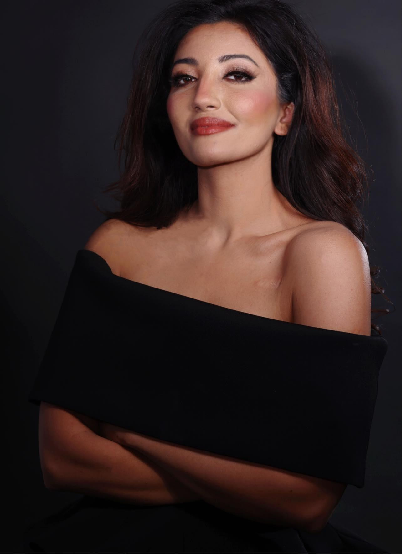 Nhưng Shree Saini vẫn kiên trì tập luyện và biến giấc mơ của mình trở thành hiện thực. Shree Saini đang là diễn viên múa ballet. Nhưng Shree Saini vẫn kiên trì tập luyện và biến giấc mơ của mình trở thành hiện thực. Shree Saini đang là diễn viên múa ballet.