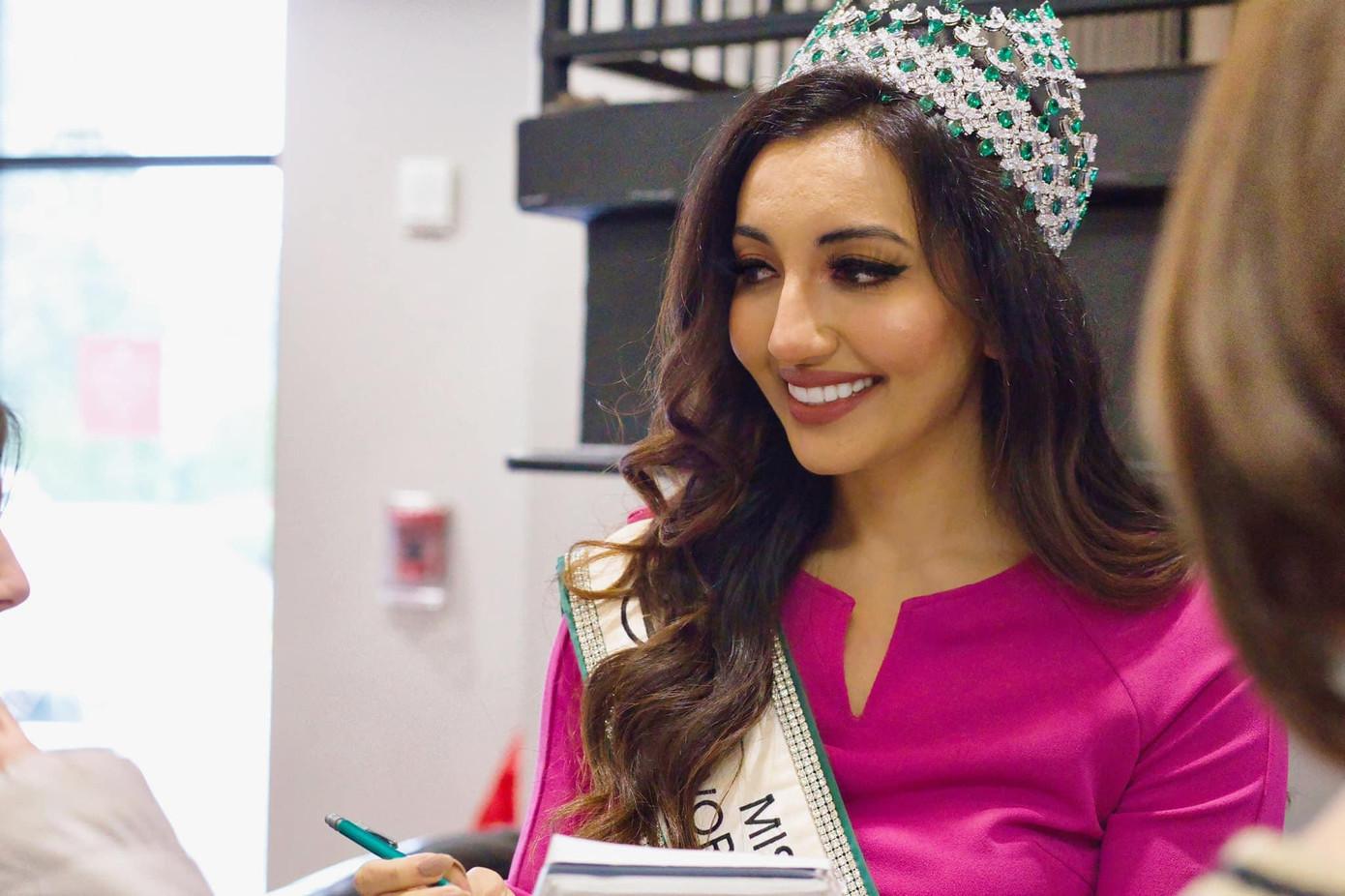 "Chúng ta cần trao cho họ sự tôn trọng, lắng nghe và cho họ cơ hội. Đó cũng là nhiệm vụ của Miss World. Tân Miss World cần giúp đỡ các cộng đồng trên thế giới bằng cách trao cho họ các nguồn tiếp tế nhân đạo. Và đó sẽ là niềm vinh dự lớn với tôi nếu được là đại sứ của tổ chức", Shree Saini nói. "Chúng ta cần trao cho họ sự tôn trọng, lắng nghe và cho họ cơ hội. Đó cũng là nhiệm vụ của Miss World. Tân Miss World cần giúp đỡ các cộng đồng trên thế giới bằng cách trao cho họ các nguồn tiếp tế nhân đạo. Và đó sẽ là niềm vinh dự lớn với tôi nếu được là đại sứ của tổ chức", Shree Saini nói.