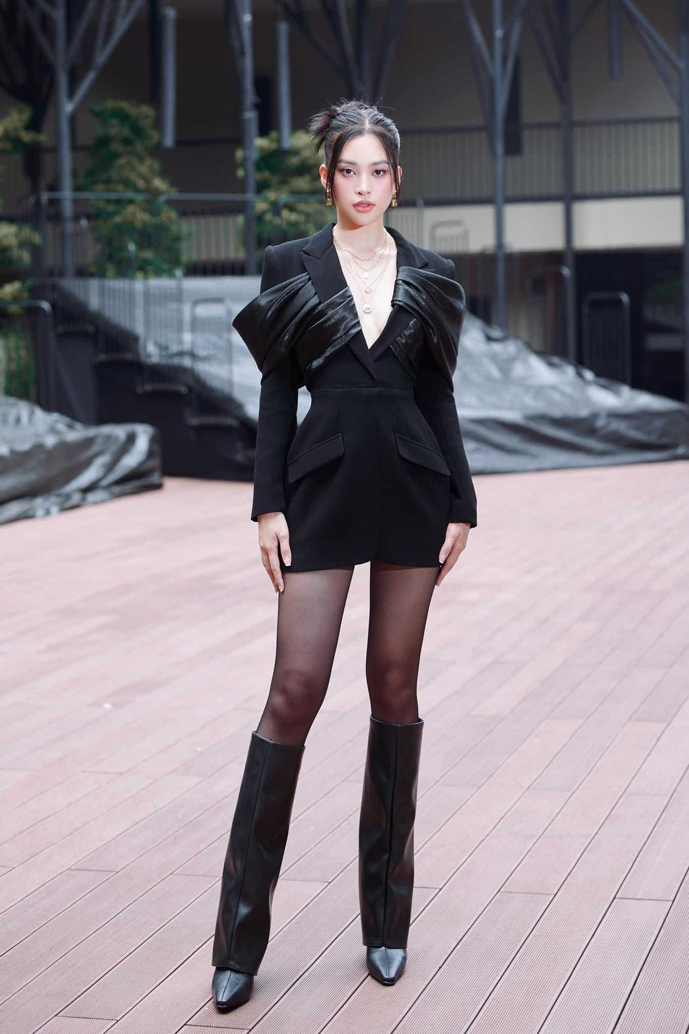 Vẻ đẹp của Tiểu Vy không thuần Việt mà cô mang vẻ khỏe khoắn, hiện đại và có phần theo hơi hướng Âu Mỹ.