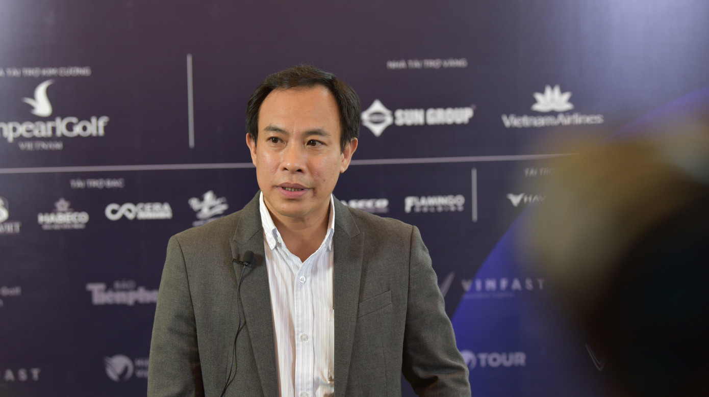 Ông Trịnh Xuân Quang - Trưởng ban Truyền thông Tập đoàn Geleximco – nhà tài trợ Bạc Ông Trịnh Xuân Quang - Trưởng ban Truyền thông Tập đoàn Geleximco – nhà tài trợ Bạc