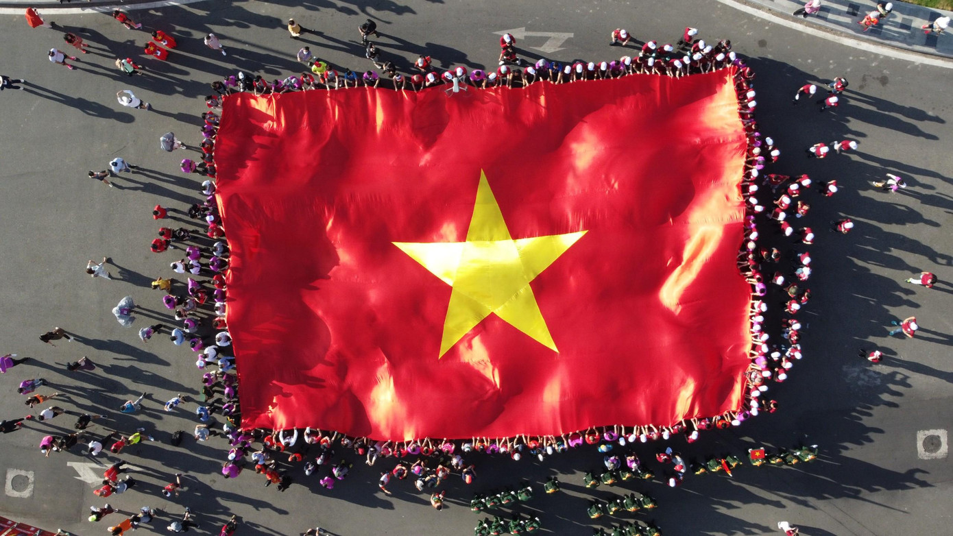 Việc đưa giải Tiền Phong Marathon ra Lý Sơn (tỉnh Quảng Ngãi), sau đó lên Tây Nguyên (tổ chức tại Pleiku, tỉnh Gia Lai) và bây giờ ra Côn Đảo (tỉnh Bà Rịa - Vũng Tàu) là nỗ lực thực hiện trước hết là một giải đấu thể thao với chất lượng tốt nhất, nhưng sự kiện đã vượt lên, đóng góp vào sự phát triển kinh tế - xã hội, đóng góp vào công tác chính trị. Việc đưa giải Tiền Phong Marathon ra Lý Sơn (tỉnh Quảng Ngãi), sau đó lên Tây Nguyên (tổ chức tại Pleiku, tỉnh Gia Lai) và bây giờ ra Côn Đảo (tỉnh Bà Rịa - Vũng Tàu) là nỗ lực thực hiện trước hết là một giải đấu thể thao với chất lượng tốt nhất, nhưng sự kiện đã vượt lên, đóng góp vào sự phát triển kinh tế - xã hội, đóng góp vào công tác chính trị.