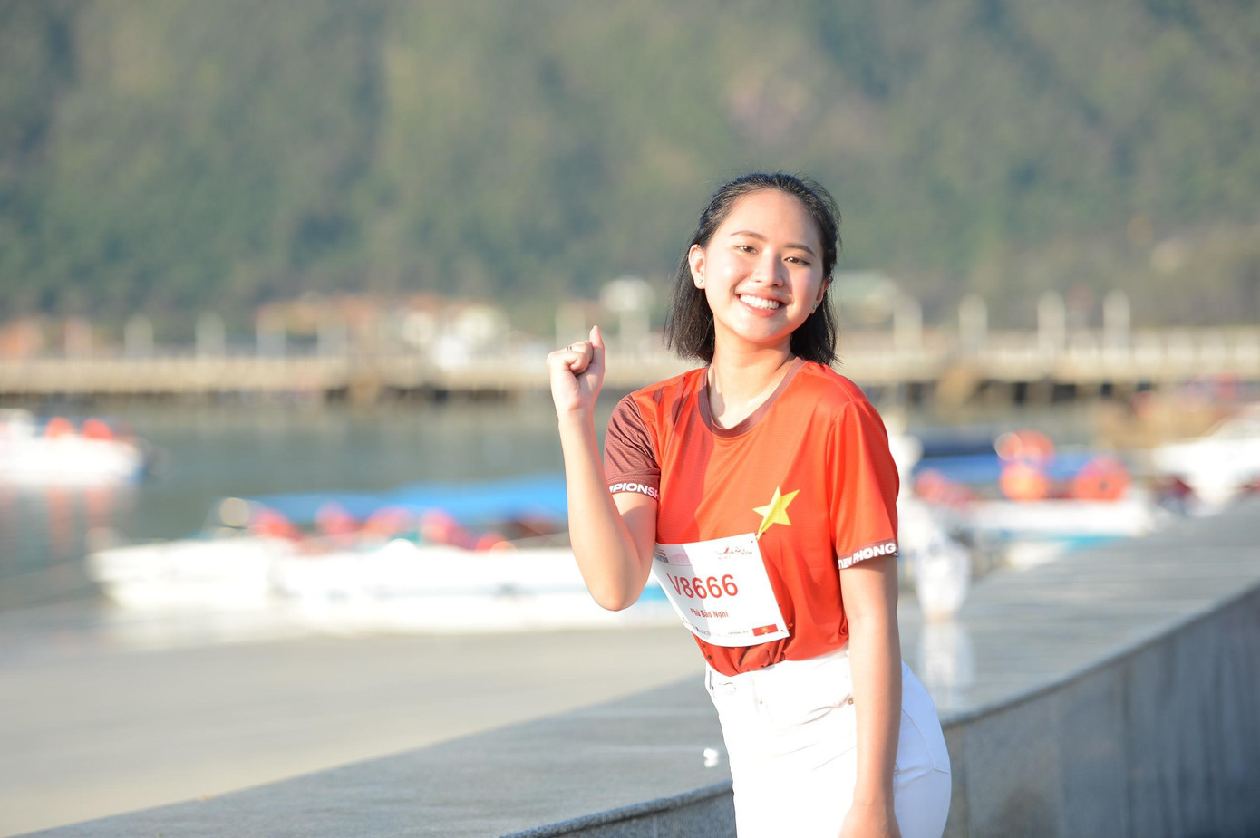 &quot;Bảo Nghi nghĩ rằng đức tính cần nhất để theo đuổi các bộ môn thể thao là sự kiên trì. Vì để chơi một môn thể thao thật giỏi thì mình phải kiên trì tập luyện rất nhiều, và trong thời gian tập thì chúng ta luôn sẽ gặp những khó khăn. Nhưng nếu mình có đủ kiên trì thì mình sẽ gặt hái được nhiều thành công&quot;- Bảo Nghi chia sẻ.