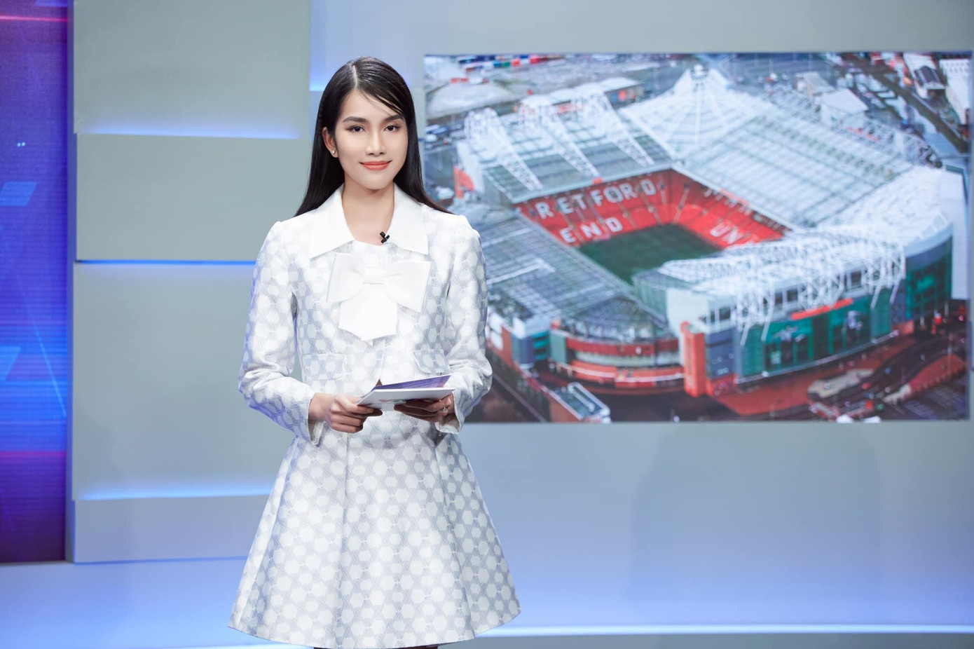 Lần đầu lên sóng, nàng hậu được đánh giá khá tốt về khả năng dẫn dắt và truyền đạt tin tức đến khán giả.