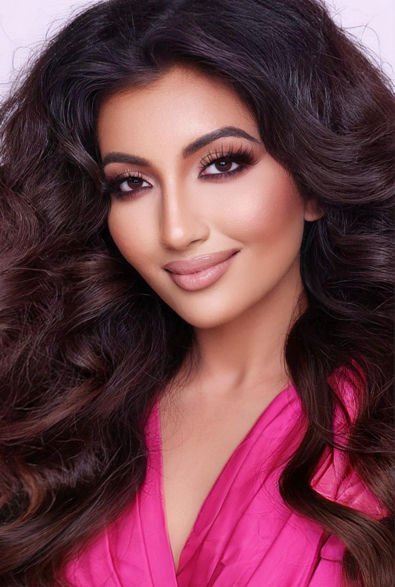 Tuy nhiên, bằng nghị lực của mình, Shree Saini tìm cách trở lại trường, đồng thời chữa lành gương mặt. Cô đội mũ rộng vành khi đi học, chờ giờ nghỉ giữa tiết để thoa thuốc bỏng. Tuy nhiên, bằng nghị lực của mình, Shree Saini tìm cách trở lại trường, đồng thời chữa lành gương mặt. Cô đội mũ rộng vành khi đi học, chờ giờ nghỉ giữa tiết để thoa thuốc bỏng.