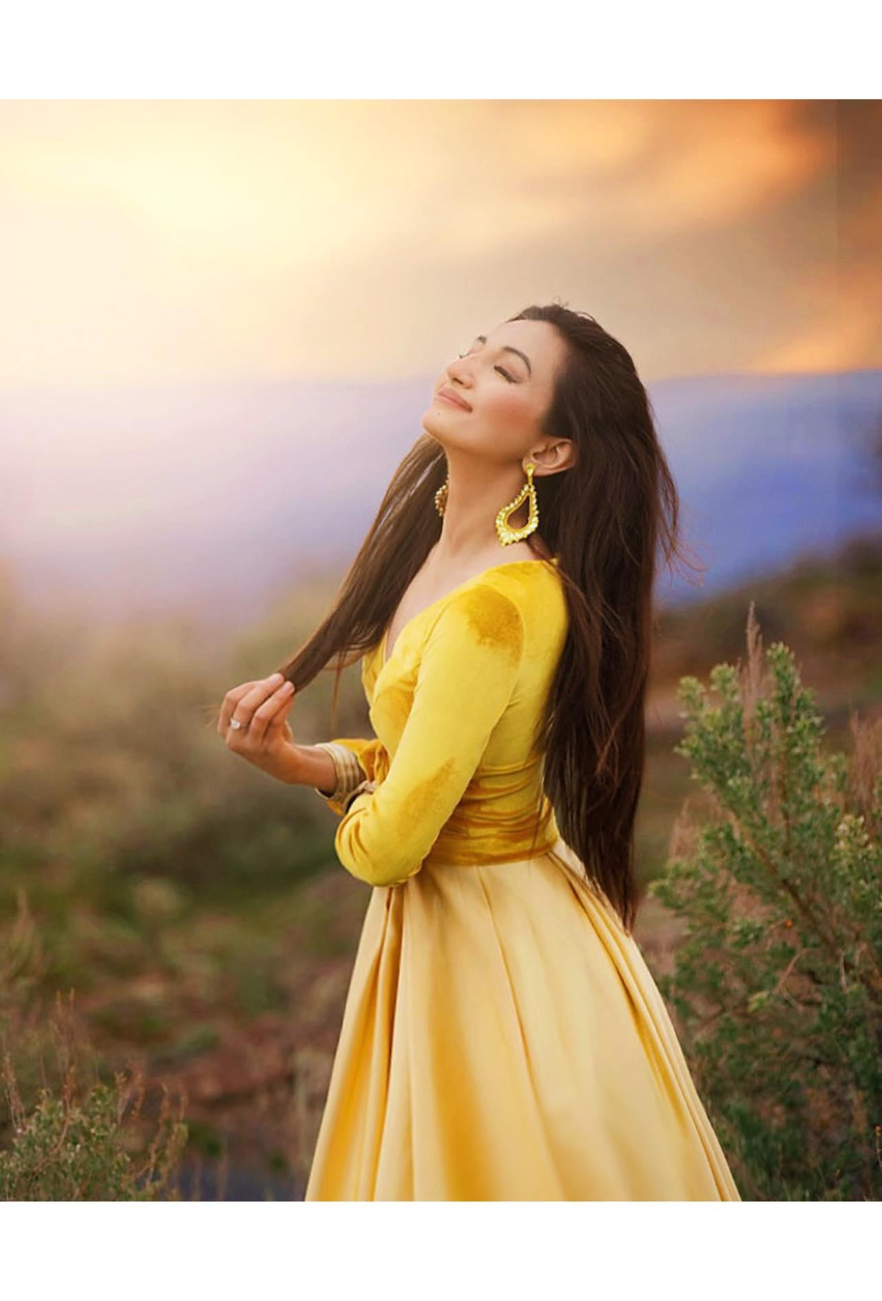 Shree Saini kể rằng cô vô cùng đau đớn mà chẳng thể khóc, vì nước mắt rơi đến đâu sẽ khiến khuôn mặt bỏng rát đến đó. Để phục hồi lại tổn thương mặt, Shree Saini cần ở lì trong nhà suốt thời gian dài, không được tiếp xúc với ánh nắng và che kín mặt. Shree Saini kể rằng cô vô cùng đau đớn mà chẳng thể khóc, vì nước mắt rơi đến đâu sẽ khiến khuôn mặt bỏng rát đến đó. Để phục hồi lại tổn thương mặt, Shree Saini cần ở lì trong nhà suốt thời gian dài, không được tiếp xúc với ánh nắng và che kín mặt.