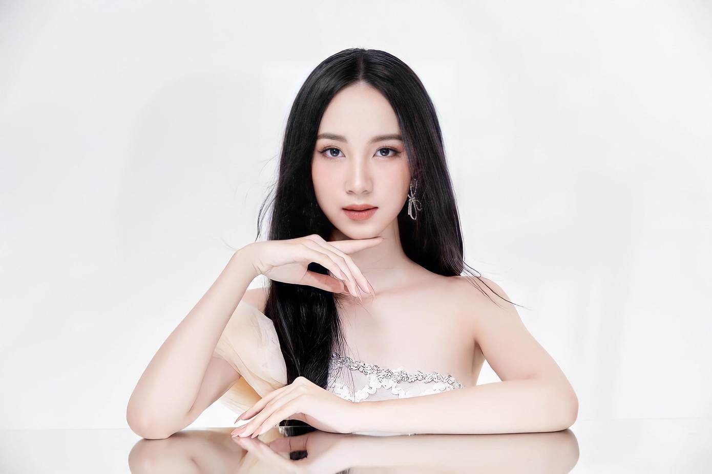 Trúc Linh chia sẻ: “Sau cuộc thi Hoa hậu Việt Nam 2020, Linh có nhiều cơ hội trong công việc. Linh cũng đã có thêm nguồn thu nhập để trang trải việc học tập và sinh hoạt tại TPHCM. Tuy nhiên, do ảnh hưởng của dịch COVID-19 thì nhiều sự kiện bị hoãn lại nên Linh cũng đã bị mất nguồn thu nhập này".