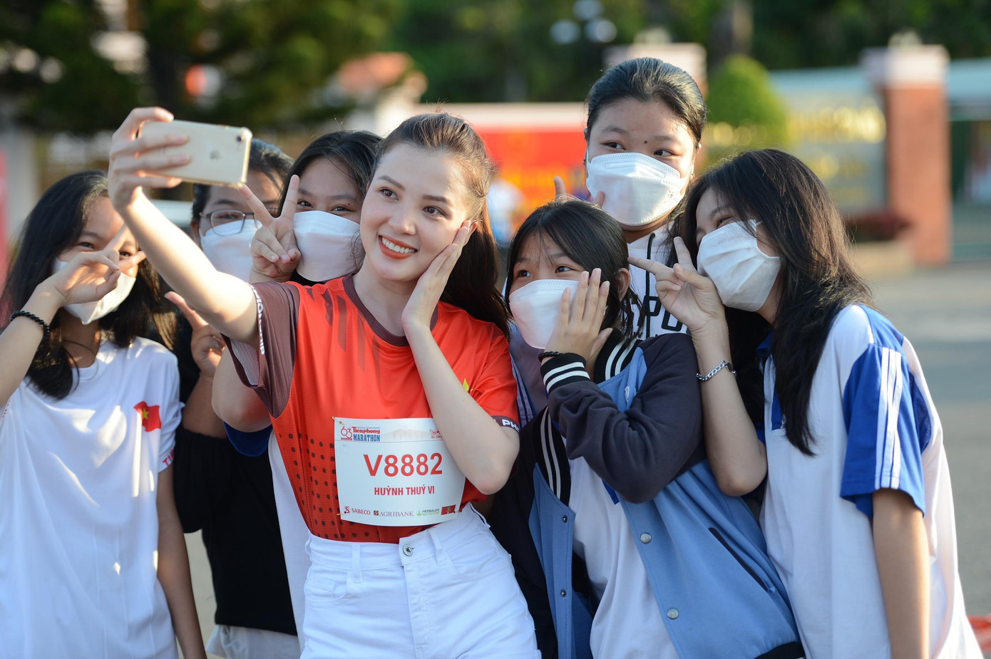 Hoa khôi Huỳnh Thuý Vi từng nhiều lần tham gia nhiều Giải Vô địch Quốc gia Marathon và cự ly dài báo Tiền Phong.