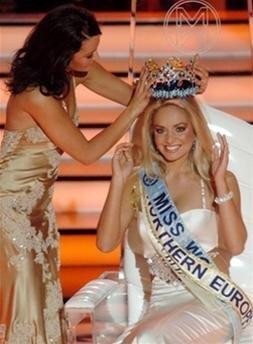 Tatana Kucharova- Miss CH Czech đã bất ngờ đăng quang cuộc thi Hoa hậu Thế giới 2006.