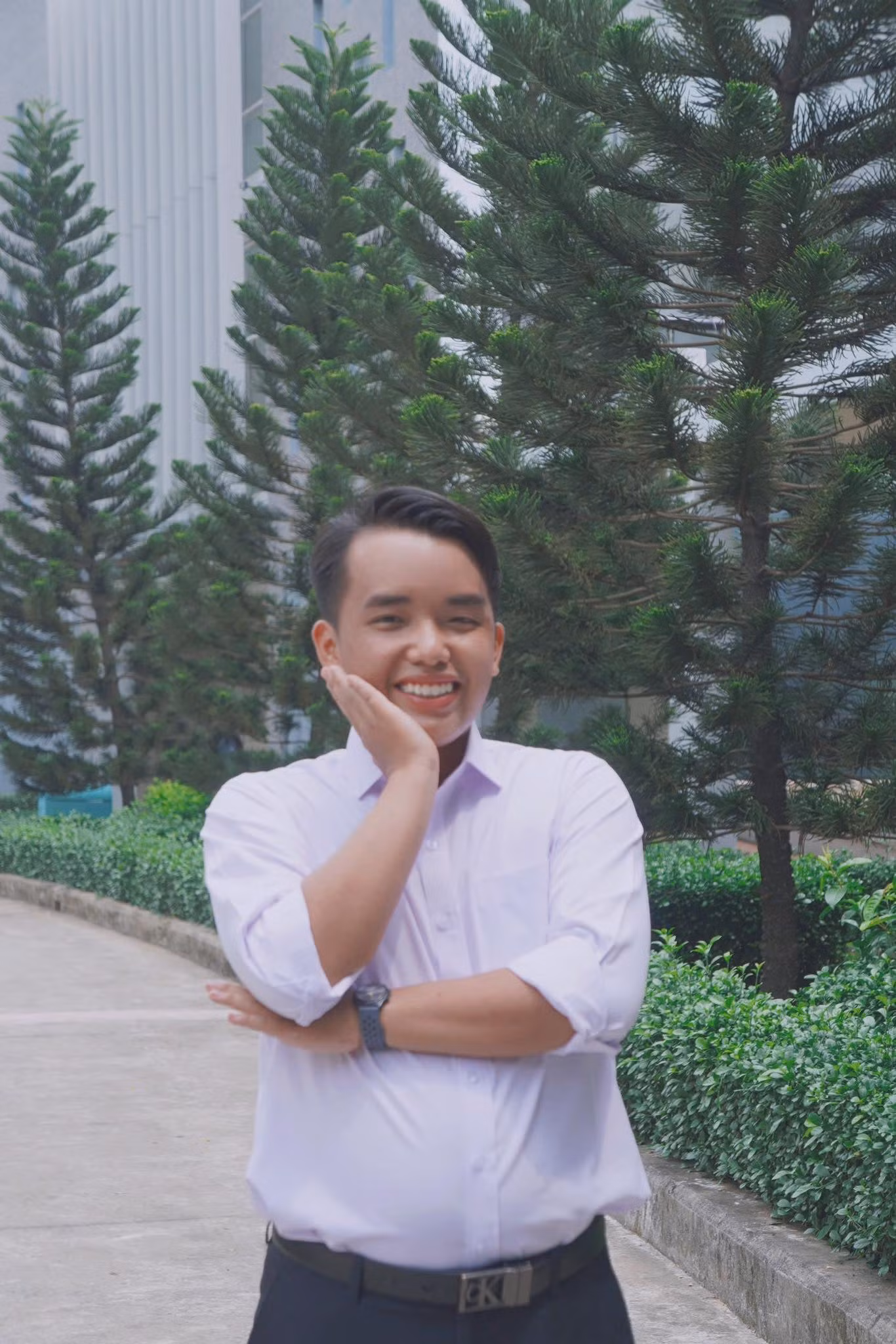 Bạn Quang Huy cho biết AI giúp ích rất nhiều trong việc học của mình. Ảnh: NVCC