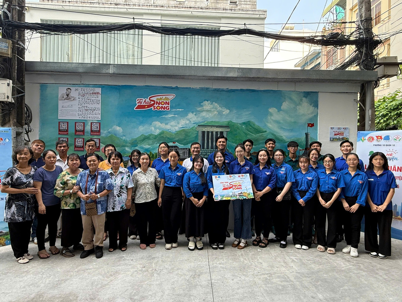 Lễ ra mắt Công trình “Tự hào một dải non sông” tại tuyến hẻm 314 Điện Biên Phủ.