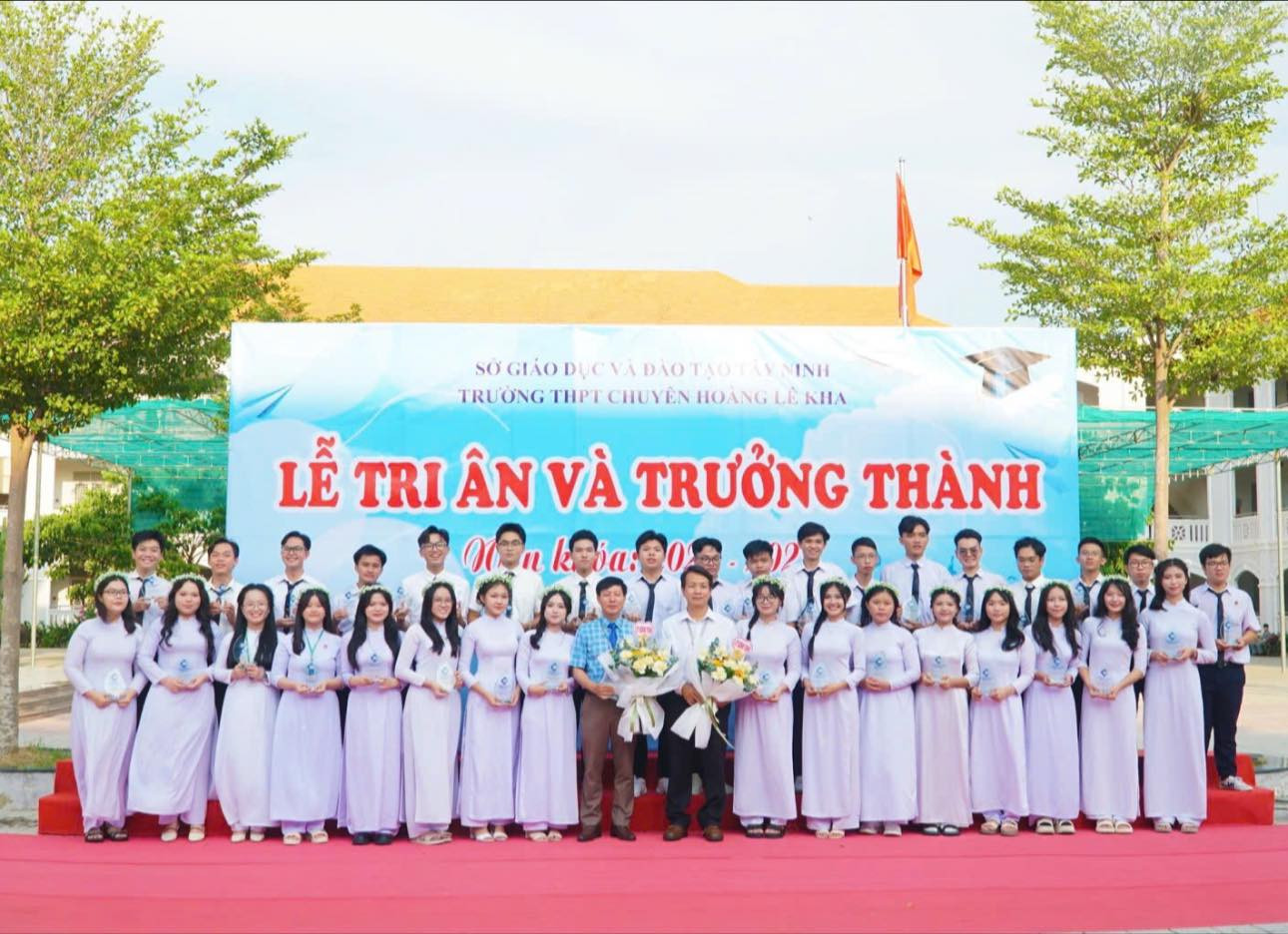 Ảnh: Trường THPT chuyên Hoàng Lê Kha.