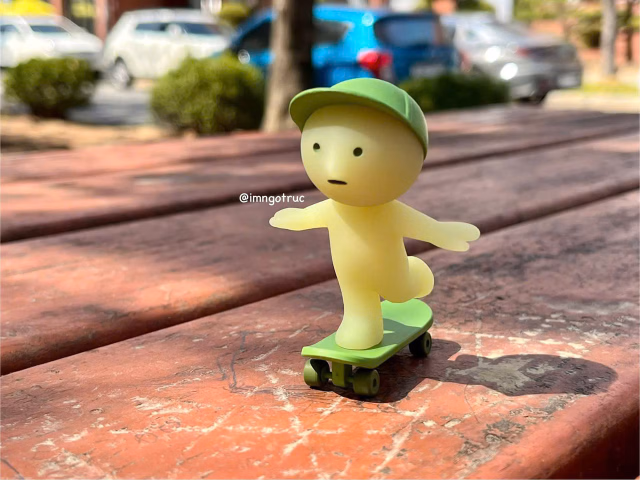 Em Smiski trượt ván mang nét năng động và đầy tinh nghịch. Ảnh: Ngô Trúc Em Smiski trượt ván mang nét năng động và đầy tinh nghịch. Ảnh: Ngô Trúc
