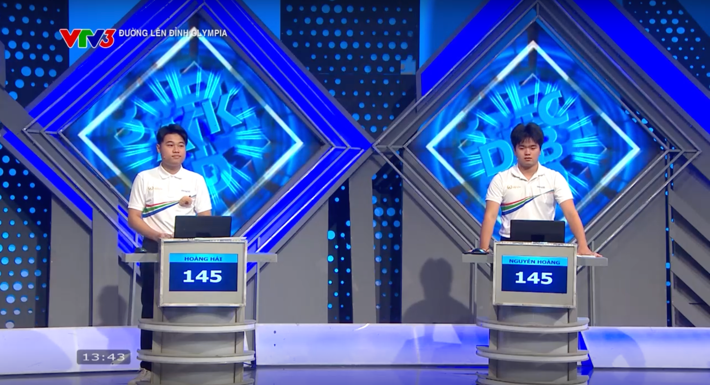 Hai thí sinh có số điểm xếp hạng hai cao nhất là 145 điểm.