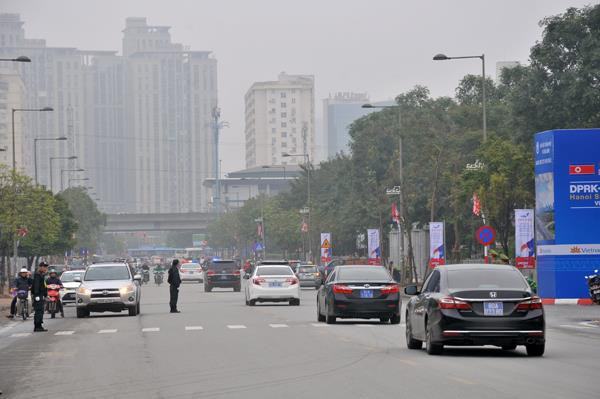 Cảnh sát cơ động thay nhau gác ở Marriot chờ đón ông Trump ảnh 1