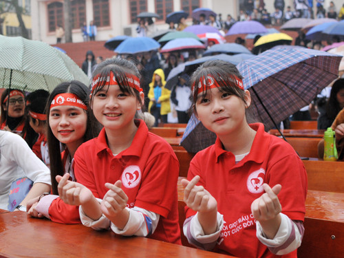 'Hot girl' hiến máu, xua tan băng giá ngày đông lạnh ảnh 7