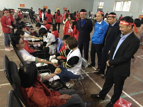 'Hot girl' hiến máu, xua tan băng giá ngày đông lạnh ảnh 16