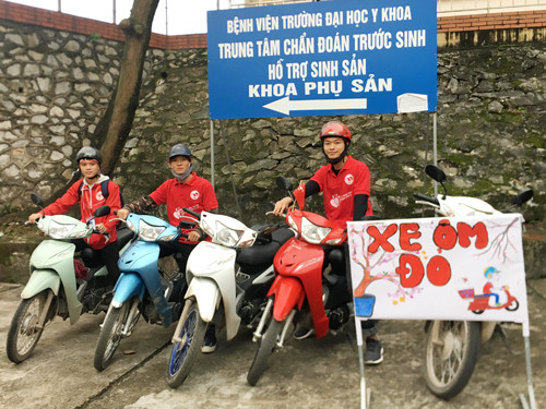 'Hot girl' hiến máu, xua tan băng giá ngày đông lạnh ảnh 2