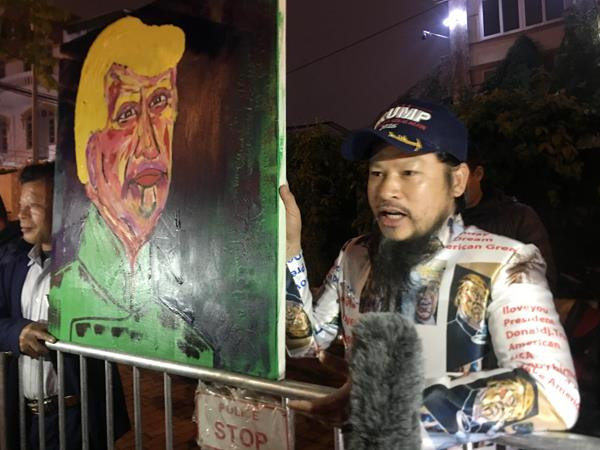 Họa sĩ vẽ tranh khủng định tặng Tổng thống Donald Trump ảnh 2