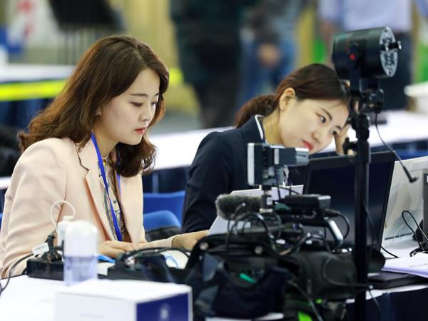 Những 'bóng hồng' gây ấn tượng tại thượng đỉnh Mỹ - Triều ảnh 11