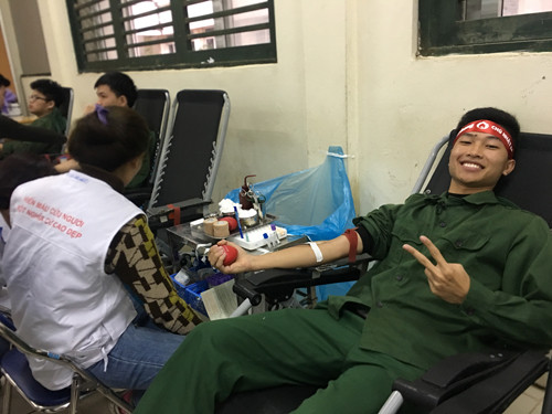 Gần 1.000 sinh viên hiến máu ảnh 14
