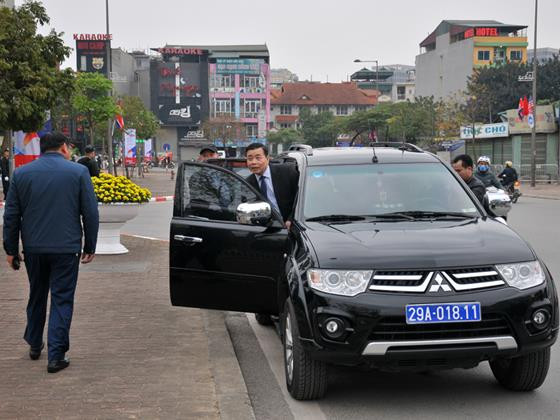 Hơn 100 cảnh sát cơ động tăng cường quanh khách sạn phái đoàn Mỹ ảnh 6