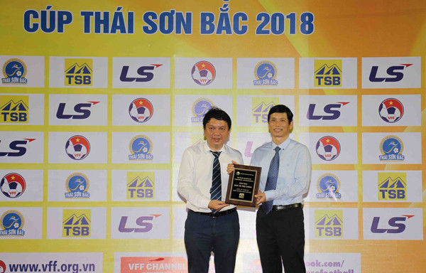 Phong Phú Hà Nam lần đầu vô địch giải bóng đá nữ quốc gia ảnh 1